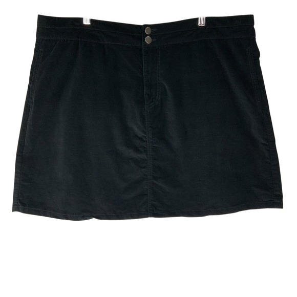 ARULA Dresses & Skirts - Arula Black Velvet Mini Skirt Women Size B Cotton Blend Stretch Double Button